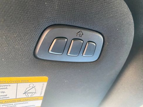 Used 2019 Ford Expedition Max XLT w/ Equipment Group 202A AWD/4WD image 24