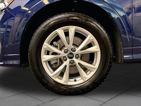 Certified 2024 Audi Q3 2.0T Premium w/ Convenience Package AWD/4WD image 11