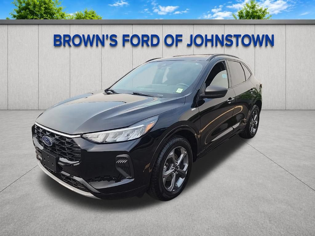 Used 2023 Ford Escape ST-Line w/ Tech Pack #1 AWD/4WD image 4