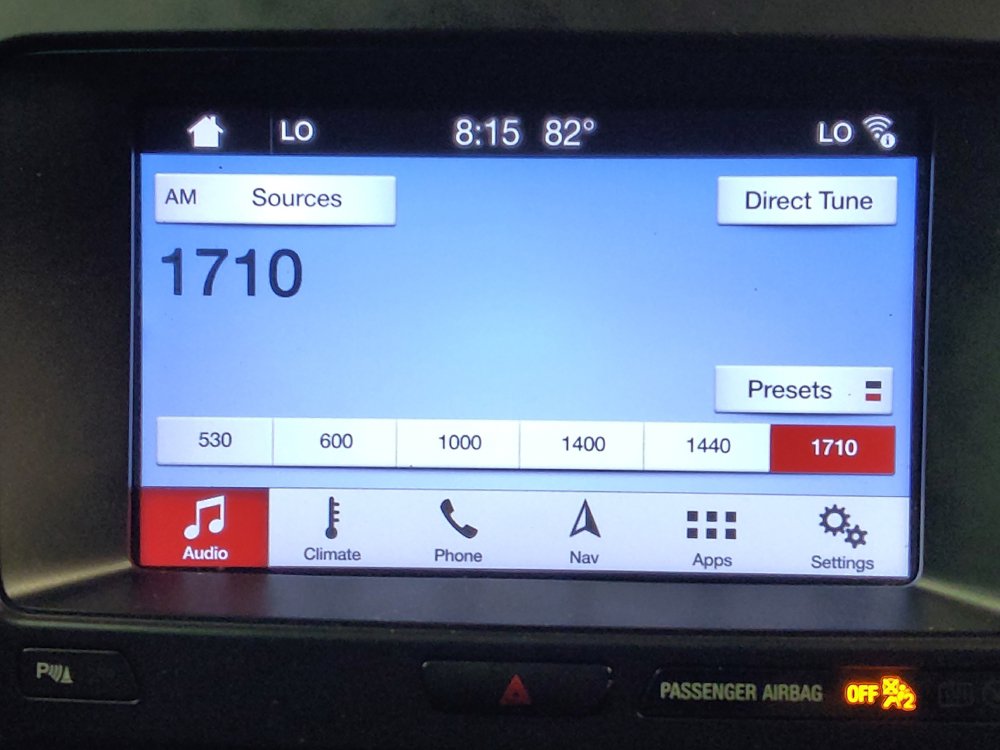 Used 2018 Ford Explorer XLT w/ Equipment Group 202A FWD image 25