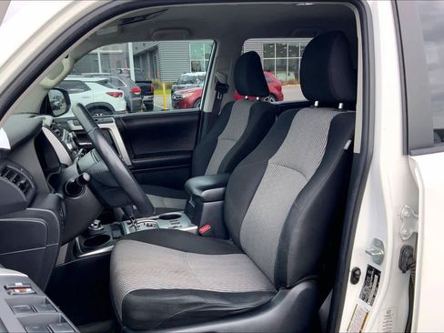 Used 2017 Toyota 4Runner SR5 image 8