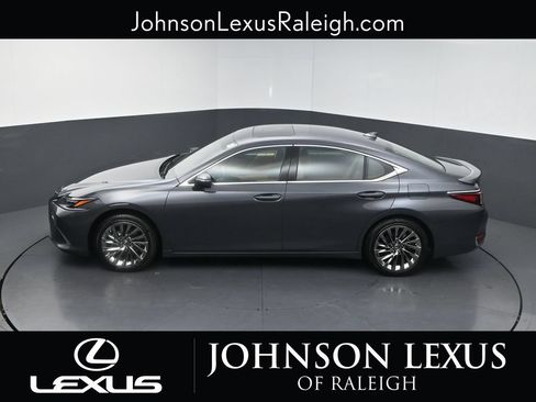 Certified 2025 Lexus ES 300h Ultra Luxury FWD image 30