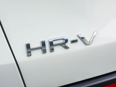 Used 2024 Honda HR-V LX image 24