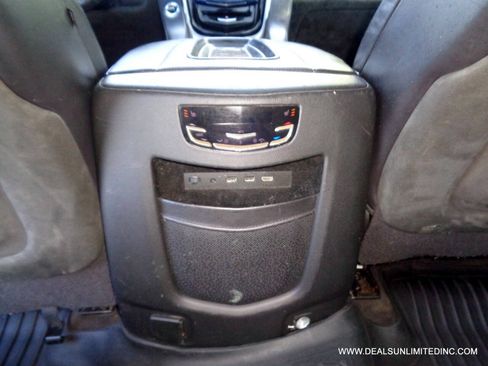 Used 2020 Cadillac Escalade ESV Platinum AWD/4WD image 26