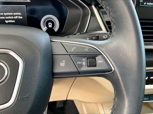 Used 2023 Audi Q5 e Premium Plus w/ Premium Plus Package image 25