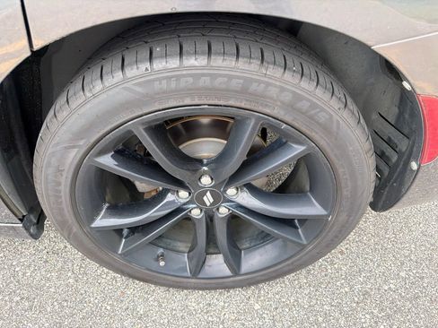 Used 2019 Dodge Charger SXT RWD image 14