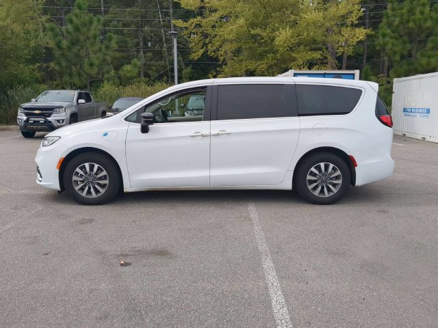 Used 2024 Chrysler Pacifica Limited FWD image 9
