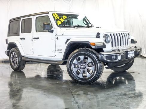 Used 2018 Jeep Wrangler Unlimited Sahara w/ LED Lighting Group AWD/4WD image 2