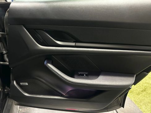 Used 2022 Porsche Taycan image 22