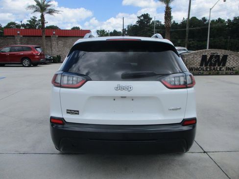 Used 2019 Jeep Cherokee Latitude w/ Popular Appearance Group FWD image 9