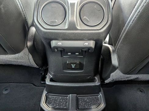 Used 2022 Jeep Wrangler Unlimited Sahara w/ Cold Weather Group AWD/4WD image 19