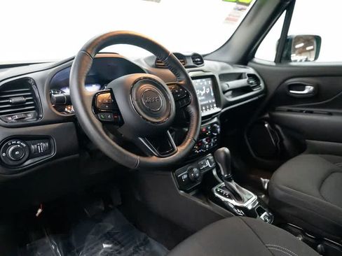 Used 2022 Jeep Renegade Altitude w/ Convenience Group AWD/4WD image 23