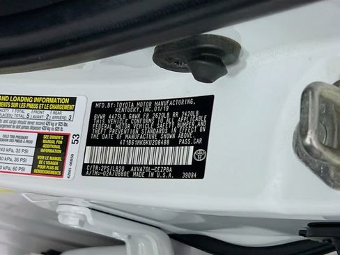 Used 2019 Toyota Camry XSE FWD image 34