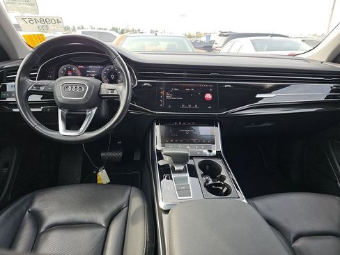 Used 2019 Audi Q8 Premium Plus w/ Premium Plus image 6