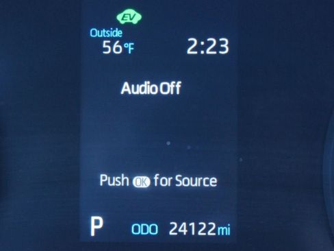 Used 2024 Toyota Sienna XLE image 4