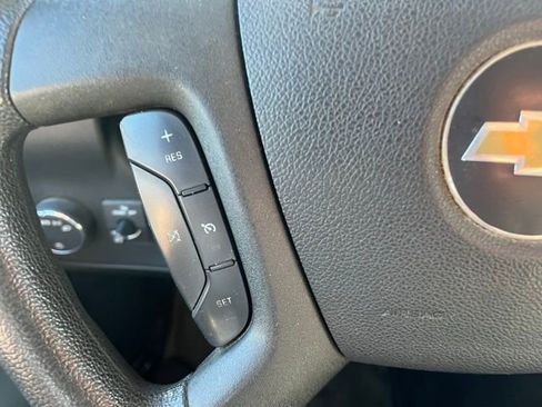 Used 2019 Chevrolet Express 2500 Extended w/ Driver Convenience Package image 17