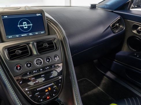Used 2019 Aston Martin DB11 AMR image 13