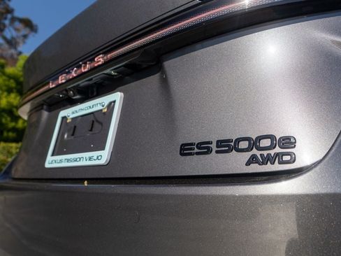 New 2026 Lexus ES 500e AWD/4WD image 11