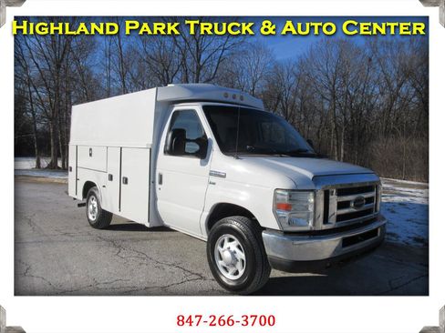 Used 2015 Ford E-350 and Econoline 350 Super Duty image 1