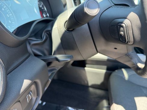 Used 2025 RAM 1500 Big Horn AWD/4WD image 21