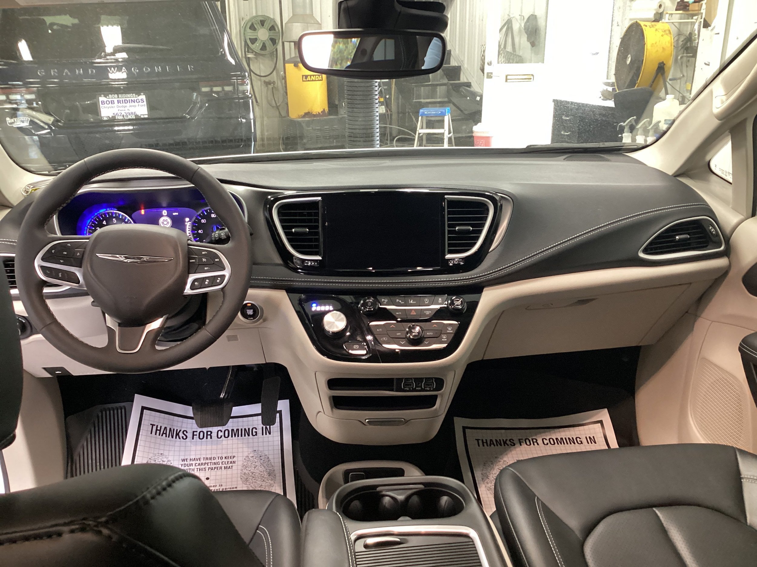 Used 2024 Chrysler Pacifica Touring-L w/ Road Tripper Package FWD image 17