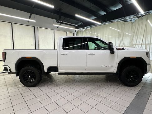 Certified 2024 GMC Sierra 2500 AT4 w/ AT4 Premium Plus Package AWD/4WD image 5