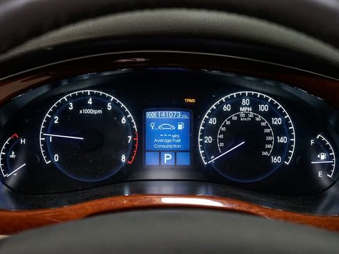 Used 2012 Hyundai Genesis 3.8 image 11