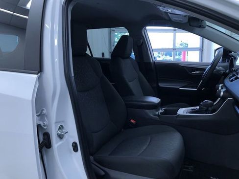 Certified 2025 Toyota RAV4 XLE AWD/4WD image 22