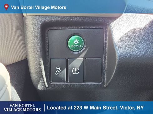 Used 2016 Honda HR-V EX image 16