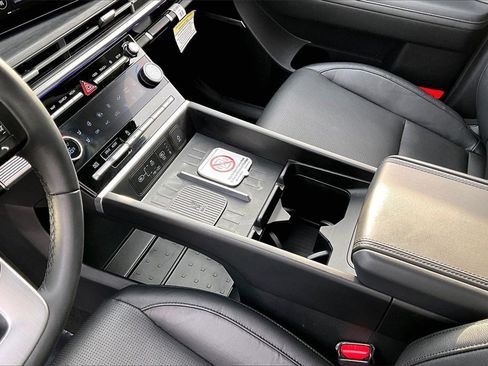 Used 2025 Hyundai Santa Fe Limited image 15