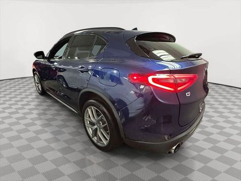 Used 2018 Alfa Romeo Stelvio Ti Sport AWD/4WD image 4