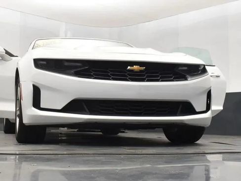 Used 2023 Chevrolet Camaro LT RWD image 11