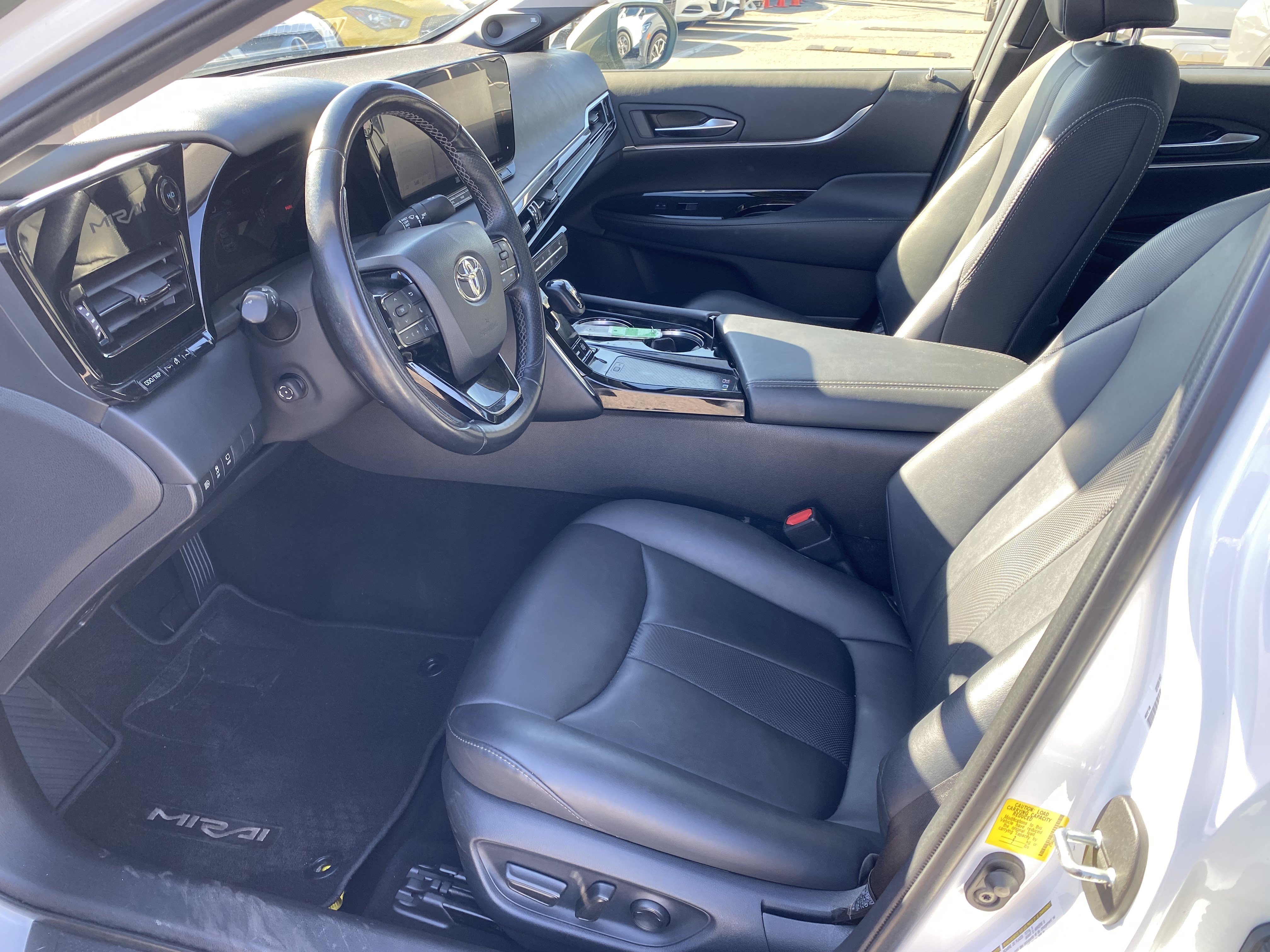 Used 2022 Toyota Mirai w/ Advanced Technology Package RWD image 16