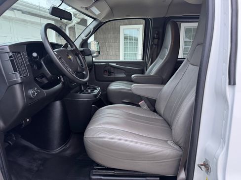 Used 2015 Chevrolet Express 2500 LS image 11