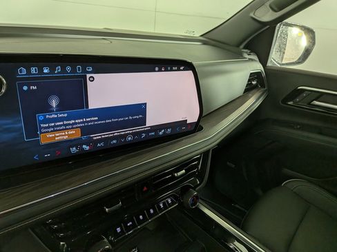 Certified 2025 Chevrolet Tahoe Premier AWD/4WD image 26