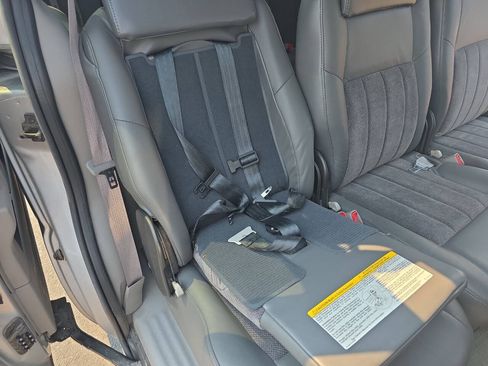 Used 2003 Chevrolet Venture Warner Brothers w/ Security Package FWD image 13