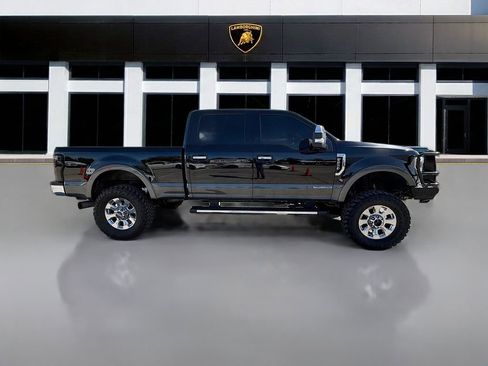Used 2018 Ford F250 Lariat w/ Chrome Package image 6