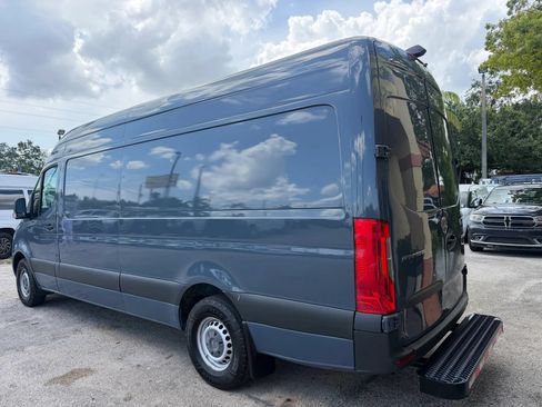 Used 2019 Mercedes-Benz Sprinter 170 image 3