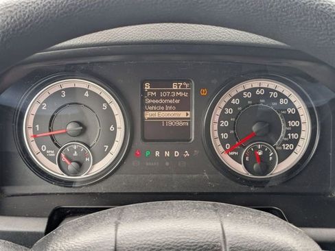 Used 2019 RAM 1500 Classic SLT image 15