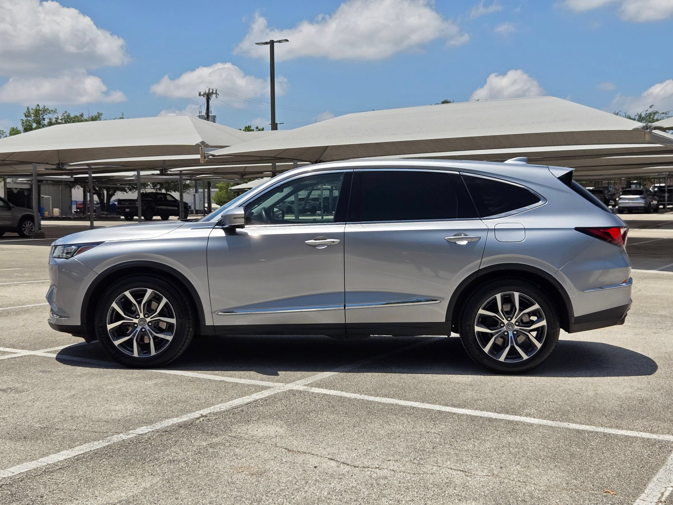 Certified 2024 Acura MDX w/ Technology Package AWD/4WD image 6