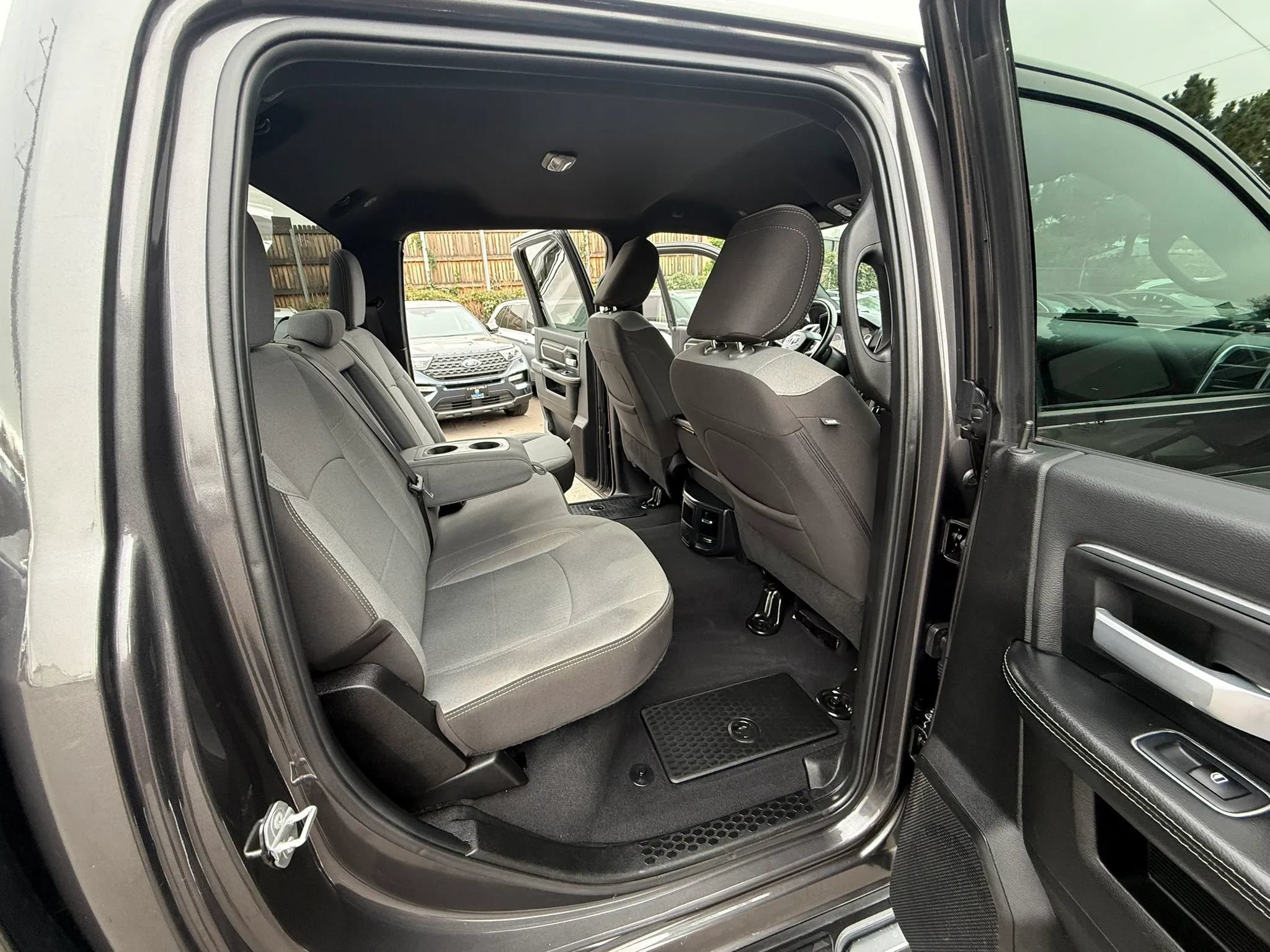 Used 2024 RAM 2500 Big Horn AWD/4WD image 15