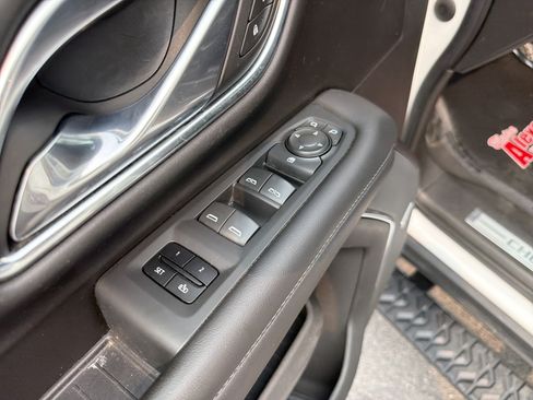 Used 2021 Chevrolet Tahoe Z71 AWD/4WD image 17