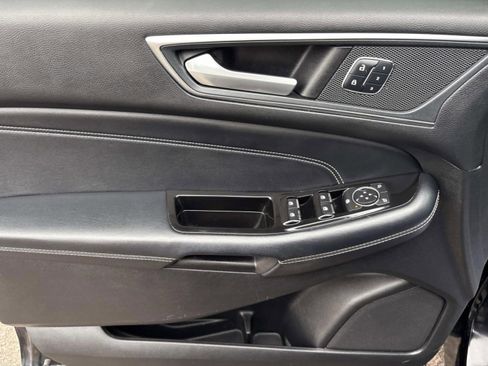 Used 2018 Ford Edge Titanium w/ Equipment Group 301A image 23