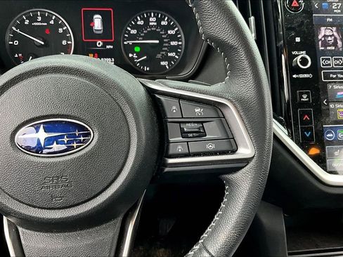 Used 2024 Subaru Ascent Premium w/ Convenience Package AWD/4WD image 11