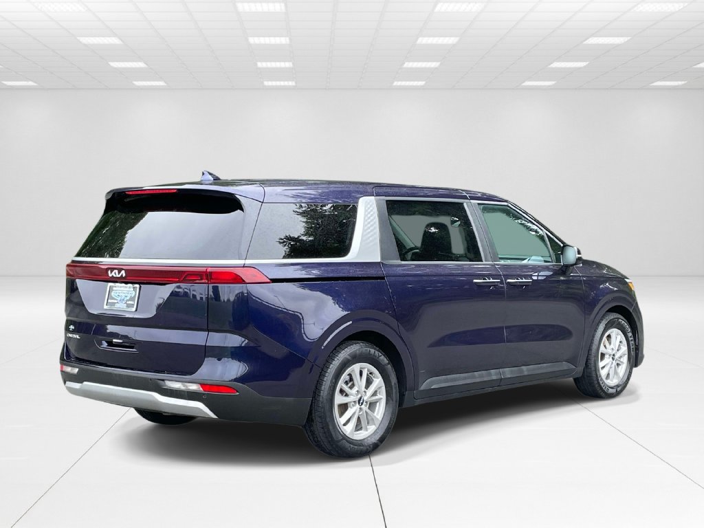 Used 2024 Kia Carnival LX FWD image 6
