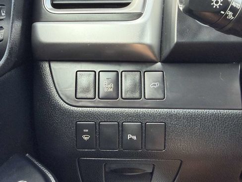 Used 2015 Toyota Highlander Limited AWD/4WD image 24