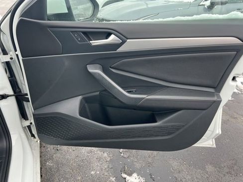 Used 2024 Volkswagen Jetta S image 28