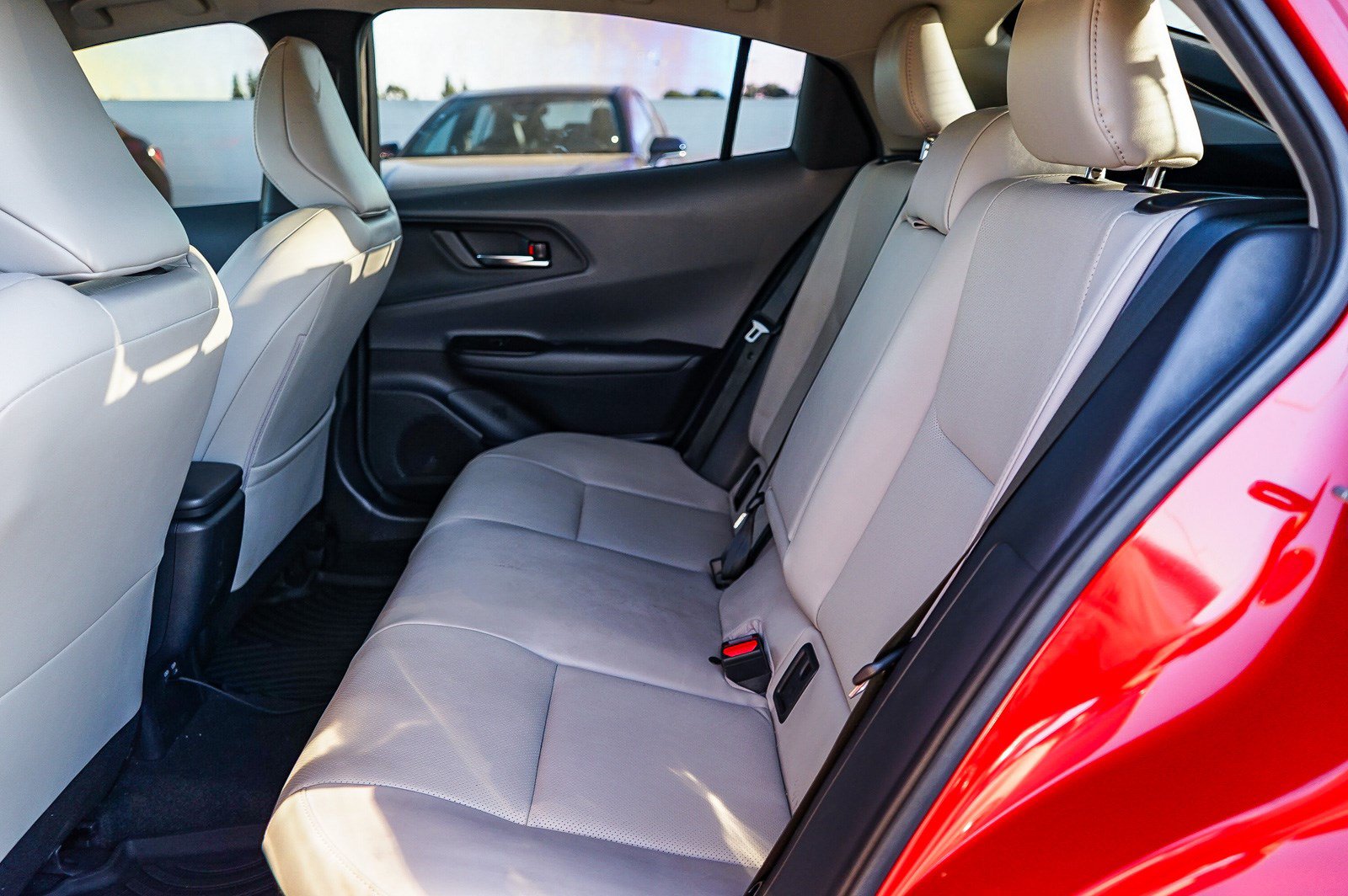 Certified 2024 Toyota Prius XLE AWD/4WD image 18