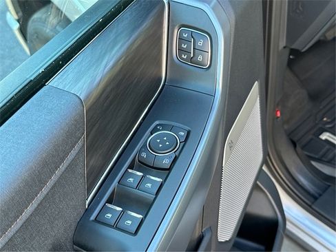 Used 2024 Ford F150 Lightning Lariat image 25