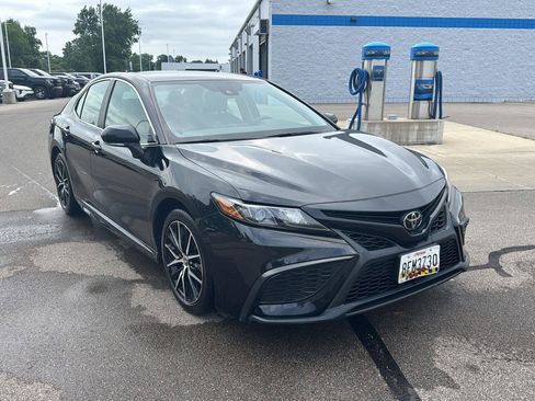Used 2024 Toyota Camry SE FWD image 7